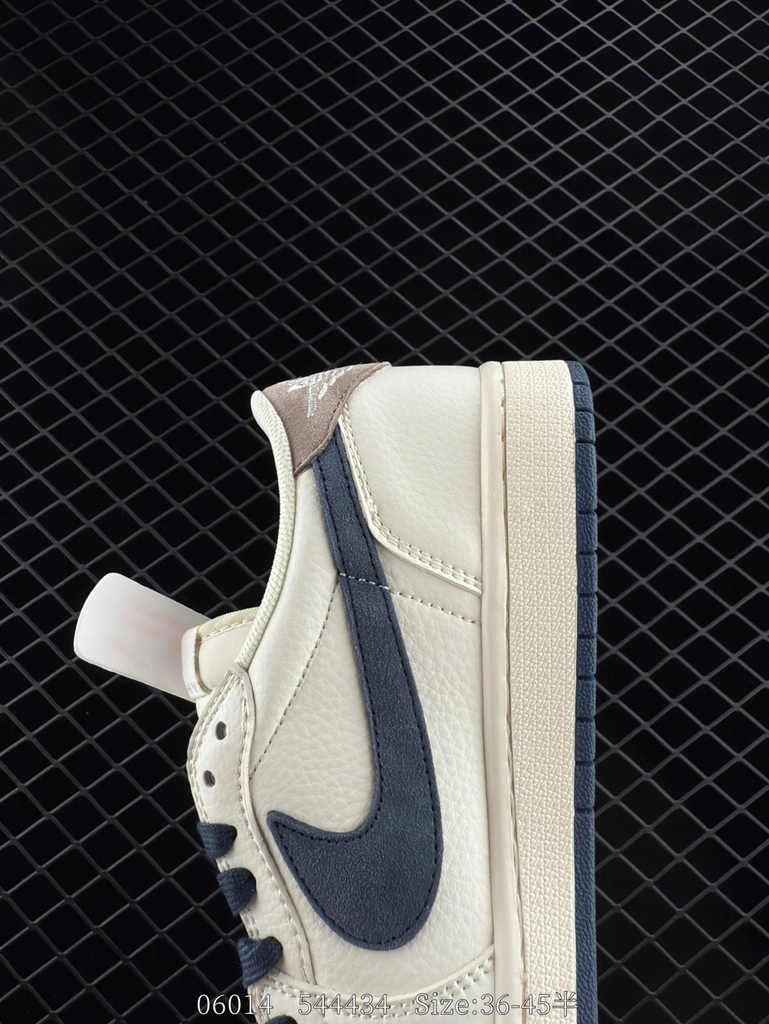 Nike Air Jordan 1 x Travis Scott AJ1